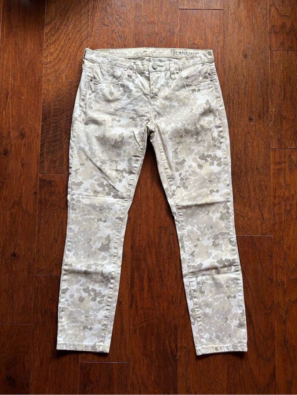 Blank NYC White Camo Cropped Jeans | Size 26 | Stretch